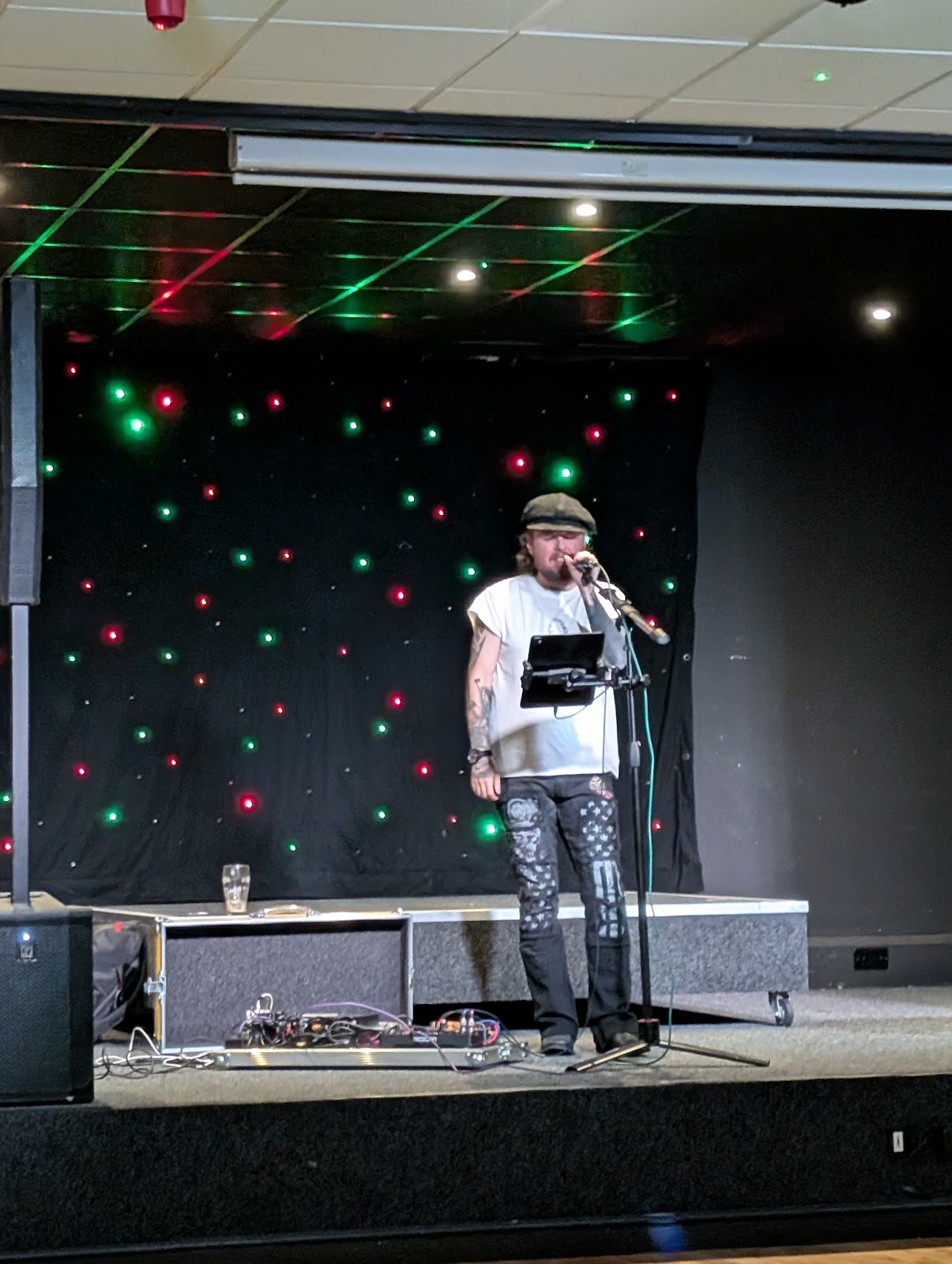Cramlington Folk Club audience and performers